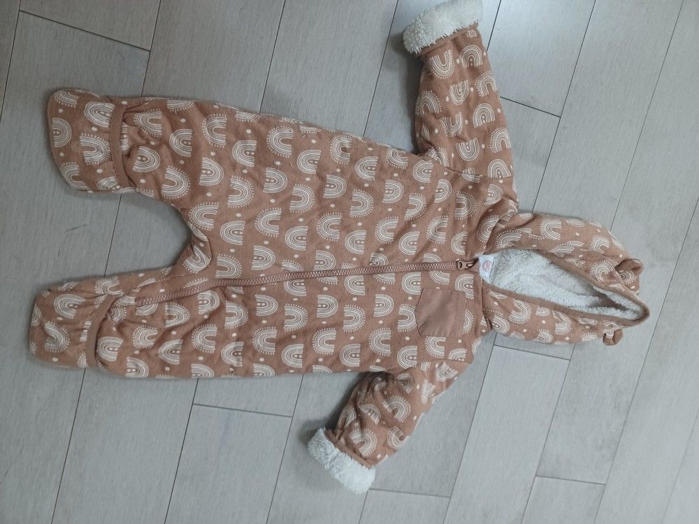 Fall Winter Snowsuit. 6-9 Months