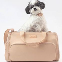 Small dog carrier we are selling for 150.00 over 300.00 new please read all the features.