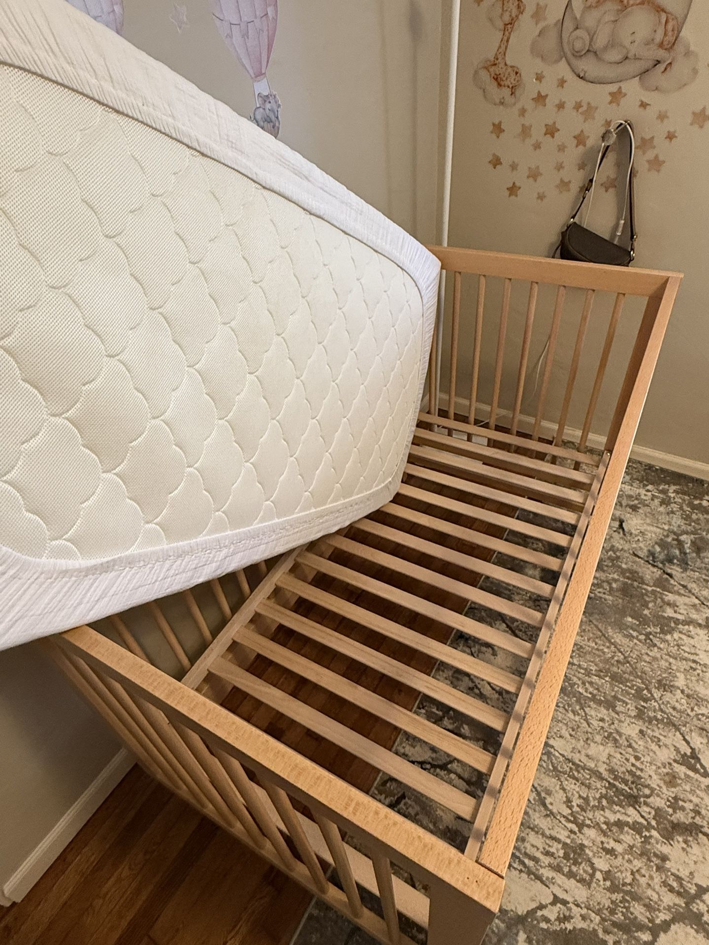 dadada Soho 3-in-1 Convertible Crib - Newton Waterproof Mattress