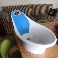 Baby Bath Munchkin Sit and Soak Tub