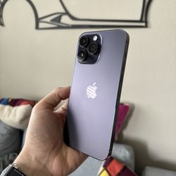 Apple iPhone 14 Pro Max 128GB Unlocked to any carrier! 90 day warranty! We offer financing!