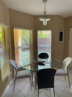 Modern Glass Dining Table + 4 Upholstered Chairs – Complete Set