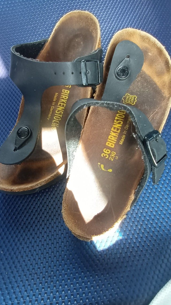 Birkenstock Gizeh Women’s Sandals Shoes