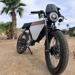 ONYX RCR 72v ELECTRIC CAFERACER EBIKE E- Motorcycle 