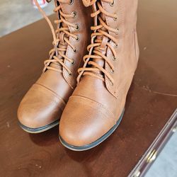 New Expensive Tan Boots For Kids Size 4  
