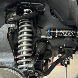 FOX COILOVER SHOCKS WITH ADJUSTERS RACE SERIES 🔥FRONT AND REAR 4000$ PAYMENT PLANS AVAILABLE