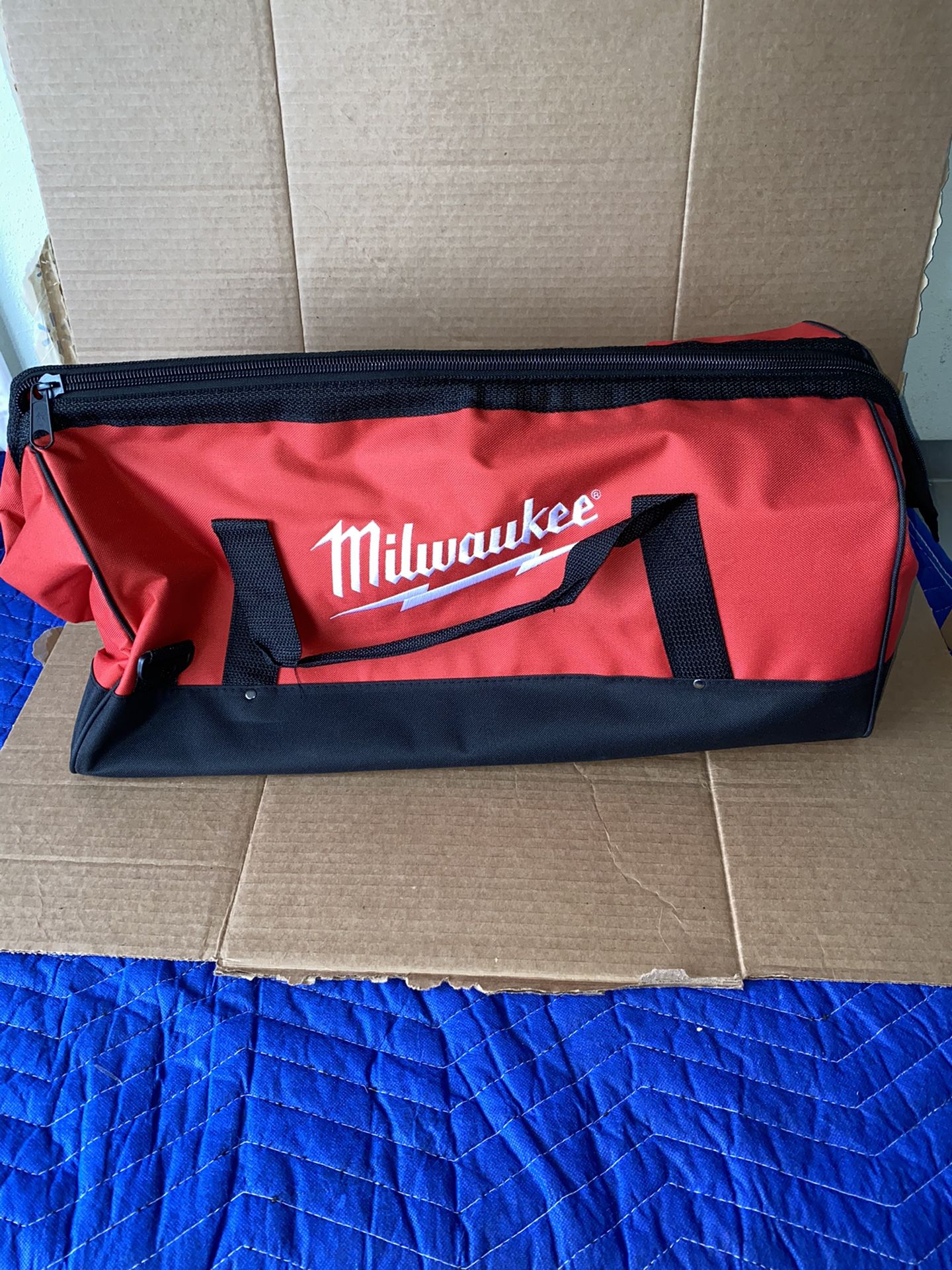 Milwaukee M18BAG M18 24In Large Contractor Power Tool Bag B12 New