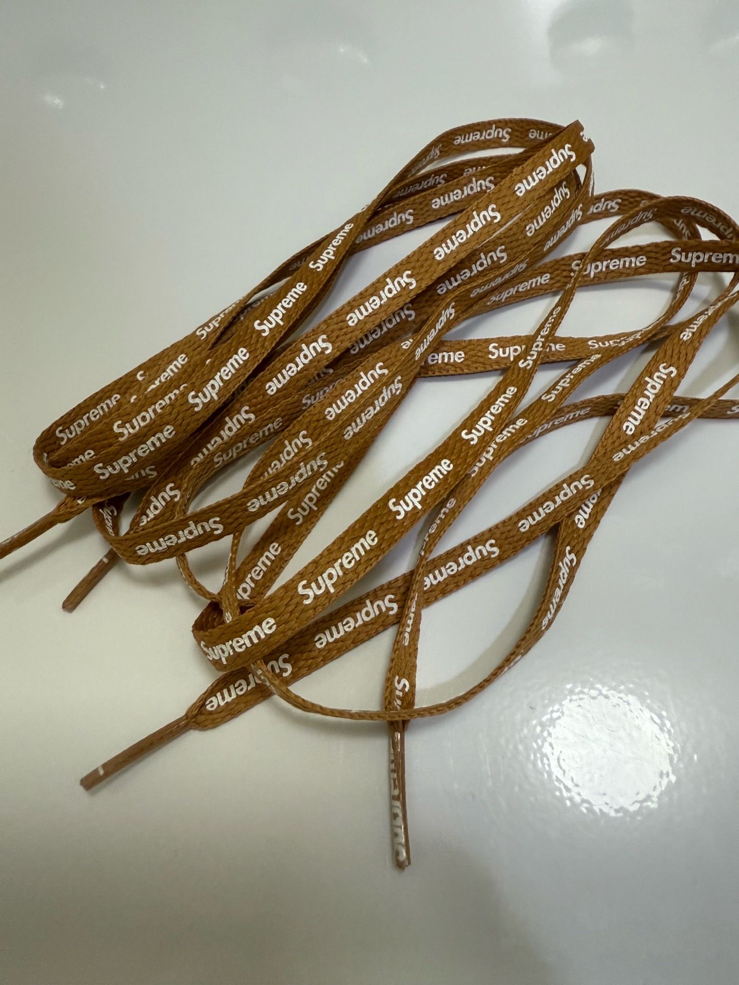 Brown Supreme shoe laces from supreme AF1