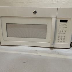 Kitchen Microwave and Stove 