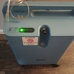 EverFlo Home Oxygen/Breathing Machine