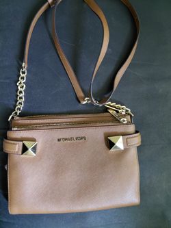Michael kors croasbody