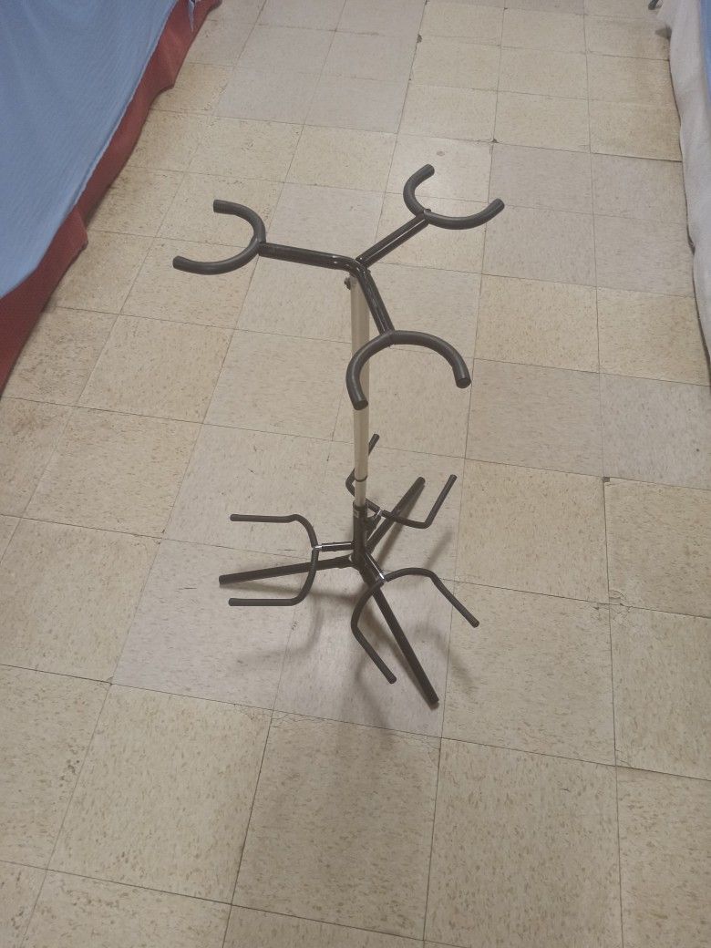 Guitar Stand Holder For 3 Guitars!