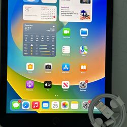 iPad Pro. Like New And Unlocked! 