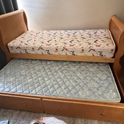 Twin XL Trundle Bed With 2 Mattresses 