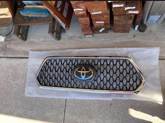 2022 Toyota Tacoma Grill