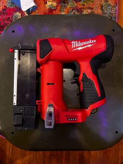 Milwaukee 23 Gauge Pin Nailer Tool Only