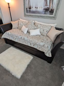 Leather daybed