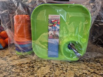GreatPlate (plastic divided plate set with cups)