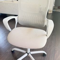 A set of office chair(6 in total)