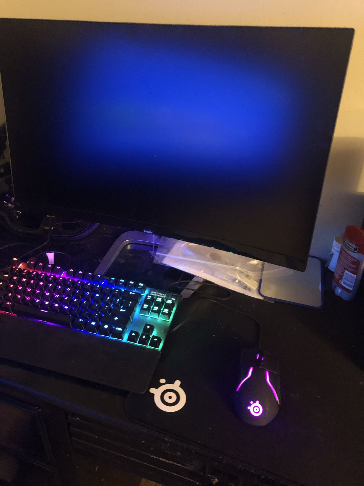 Philps curved monitor and Logitech mouse , keyboard, mousepad for gaming