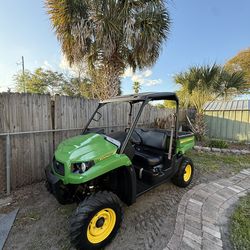 John deere gator XUV560e 4x4