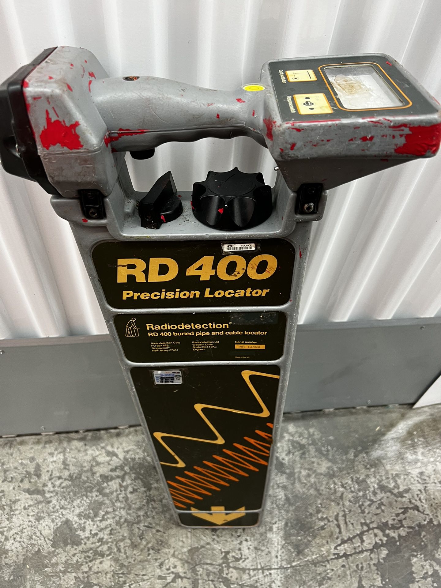 RD 400 Precision Locator - Essential Tool for Underground Detection 