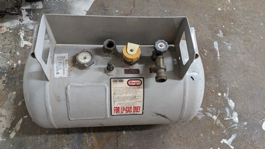 108420 10.3 Gallon Manchester LP Propane Horizontal Forklift Gas Tank 5090