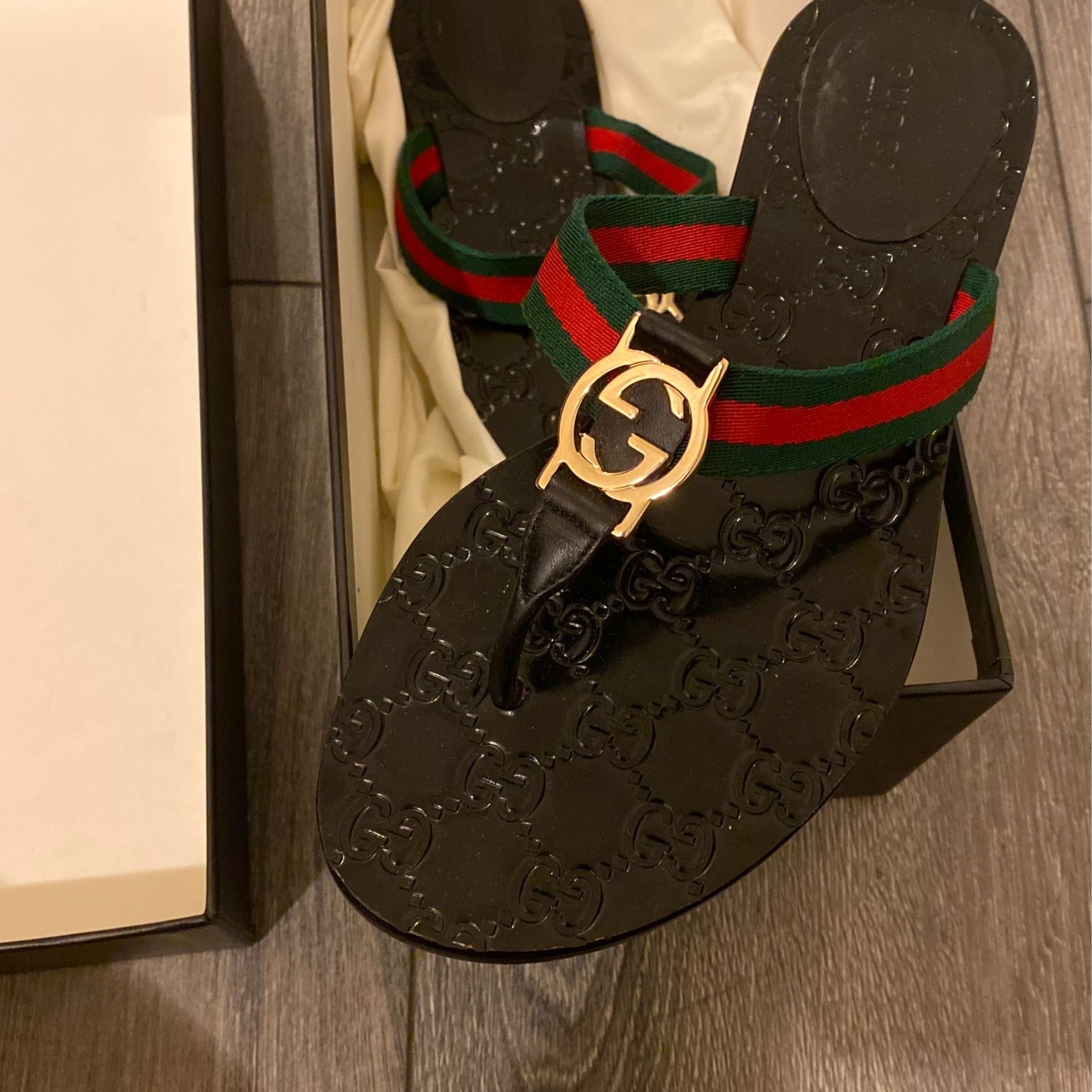 Women Gucci Sandals