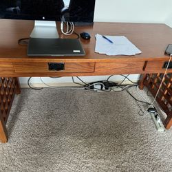 Nice Desk 