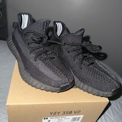 Yeezy  350