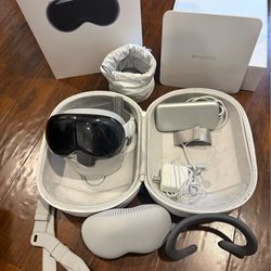 Apple Vision Pro – Like New / Never Used – Full Set w/ All Accessories