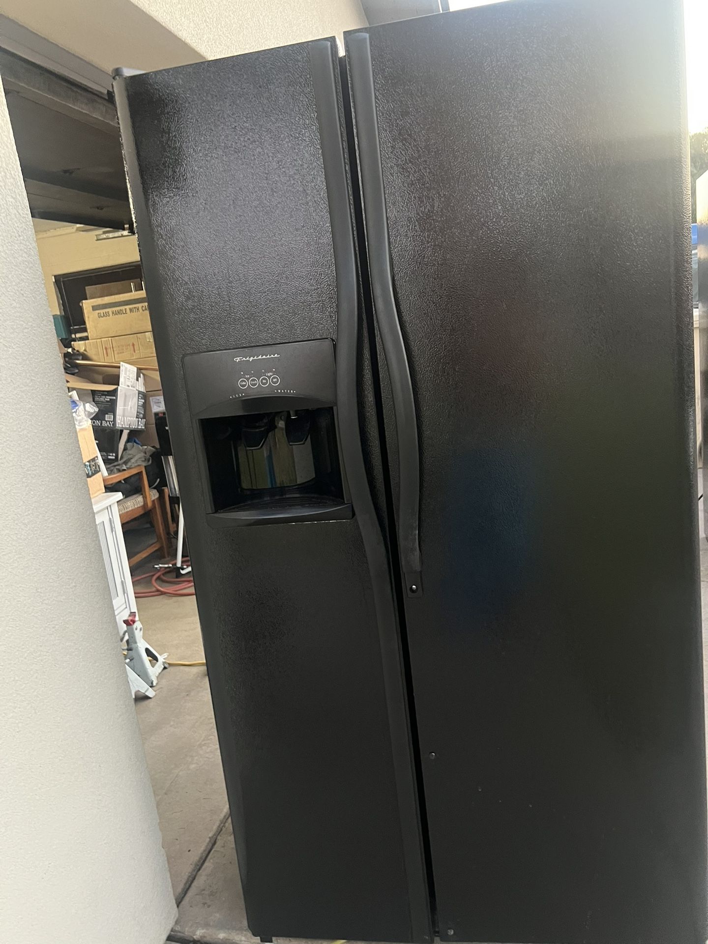 Refrigerator