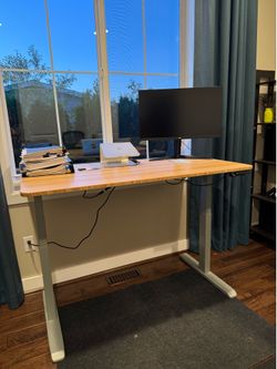 Autonomous SmartDesk Standing Desk – Bamboo Top, Electric Height Adjustable (Original price $600)