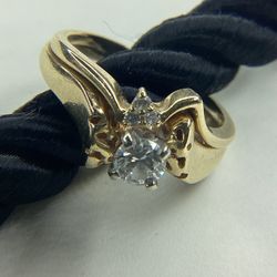 14k Yellow Gold Engagment Diamond Ring - Size 5