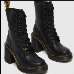 Dr. Martens Chesney Leather Flared Heel Lace Up Boots BRAND NEW IN BOX