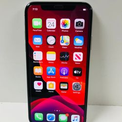 iPhone X 64GB UNLOCKED EXCLLENT CONDITION 