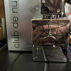 Club De Nuit Sillage 