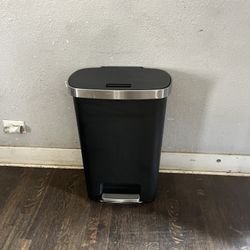  12 Gallon Rectangular Kitchen Step Trash Can