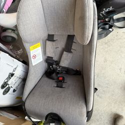 Clek Foonf Carseat