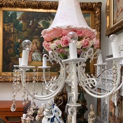 Vintage Lamp With Cristales
