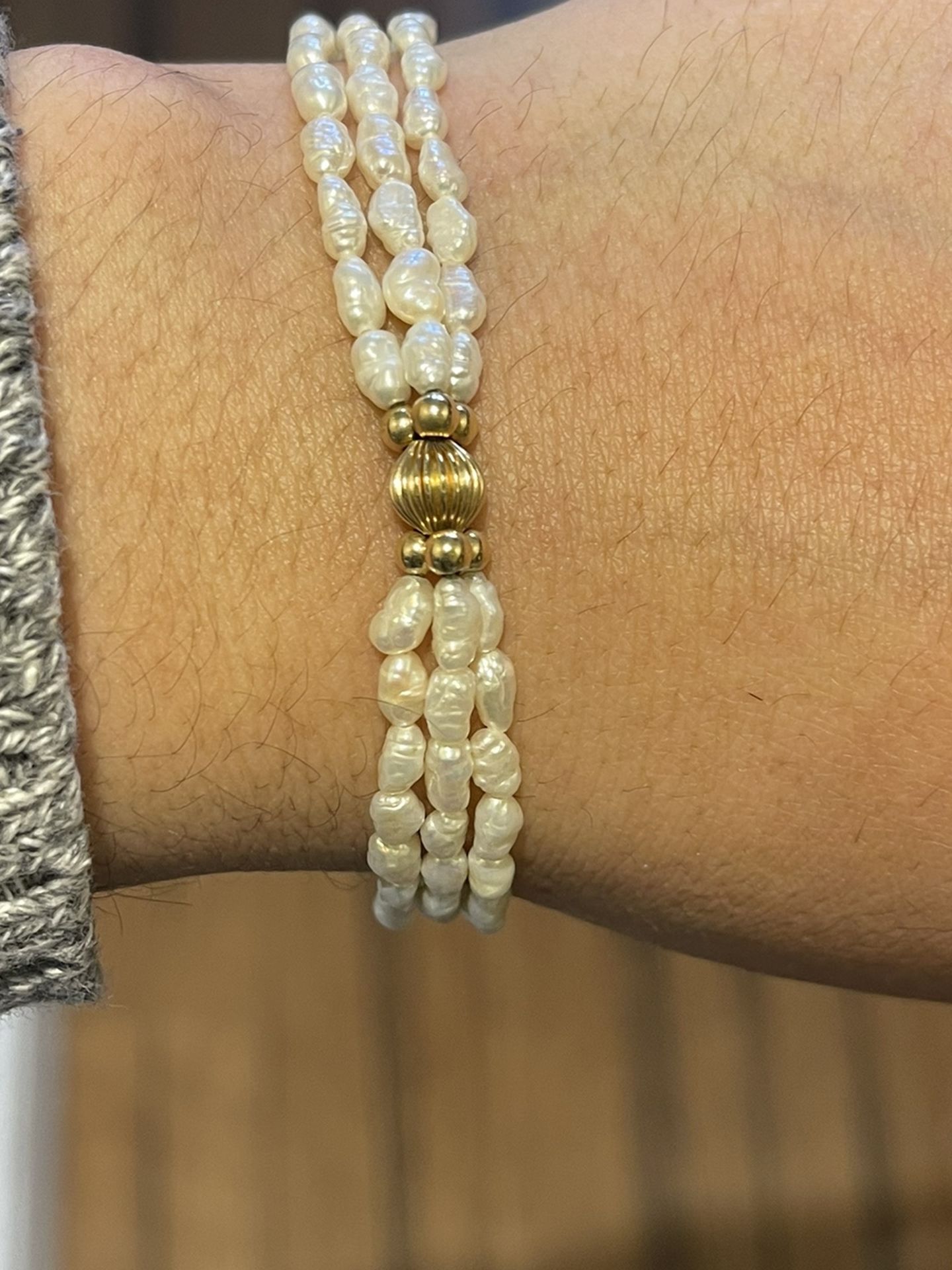 14k gold pearl Bracelet 7.5 Inches