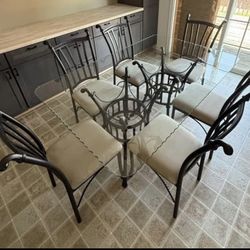 Kitchen Table w/ 6 Chairs