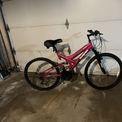 Woman’s Mongoose Bike With Special He’ll Seat