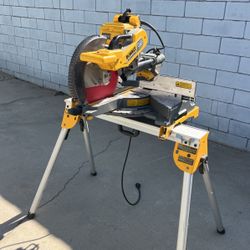 Dewalt 12 Miter saw