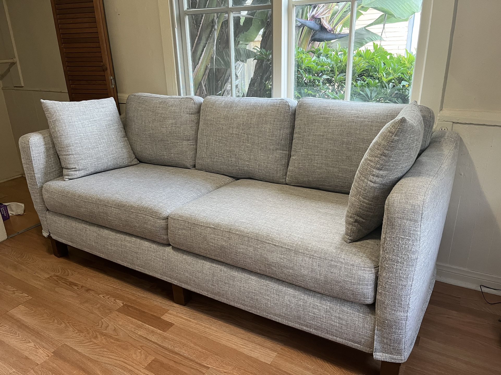 Grey Couch For Sale In Ocean Beach