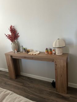 Entryway table