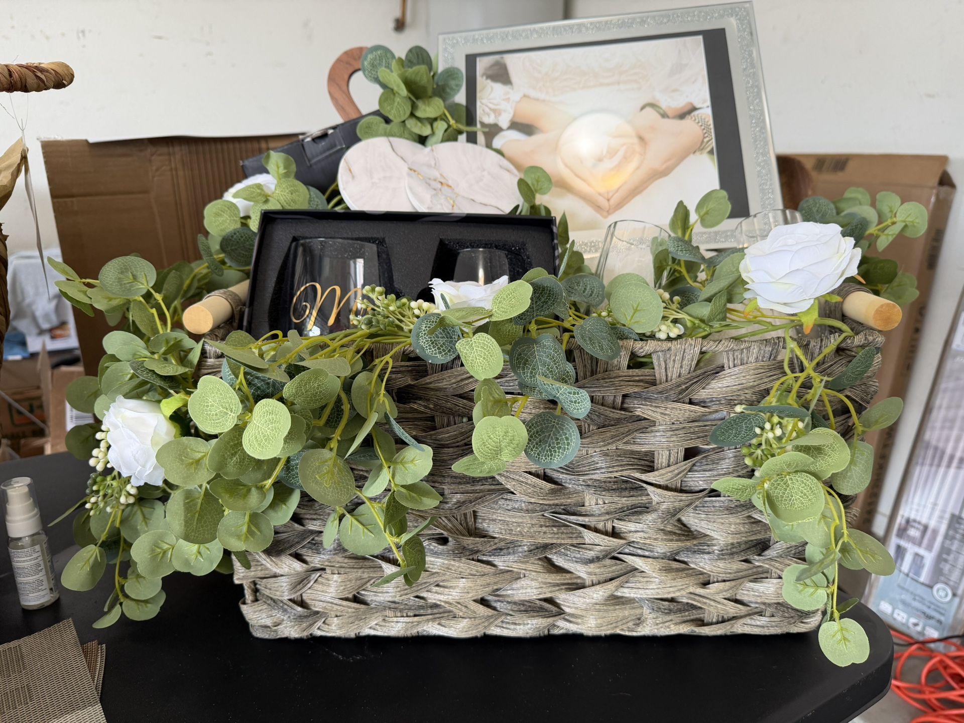 π Luxury Wedding/Anniversary Gift Basket