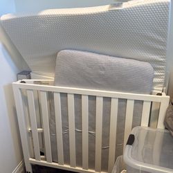 Portable Foldable Mini Crib