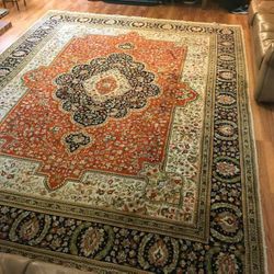 Beautiful  Persian Rug  (Iran)  Approximately 10.3 X 13.1 