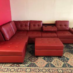 BRAND NEW REVERSIBLE SECTIONAL SOFA WITH STORAGE OTTOMAN 
